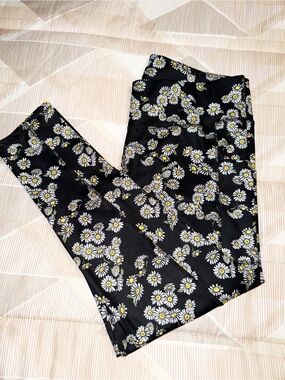 Black Active Daisy Print Leggings NWOT 18/20